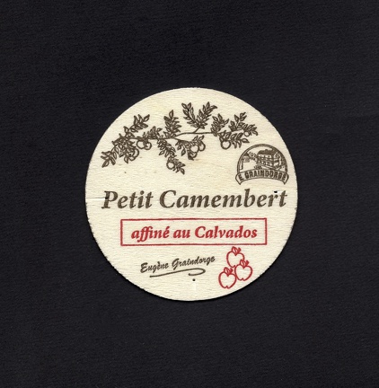 camembert-610 