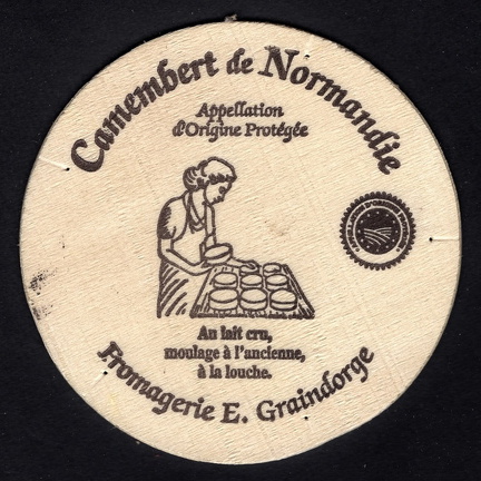 camembert-645