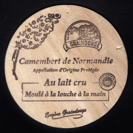 camembert-650