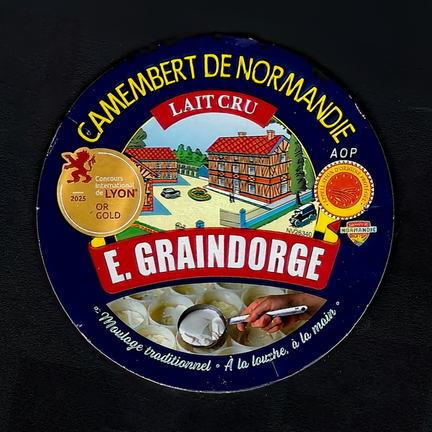 camembert-674